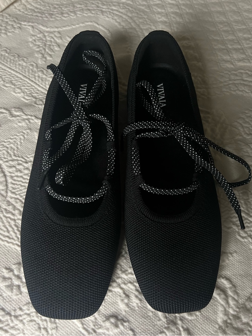 Vivaia Miley Black Flats